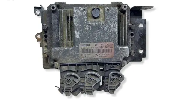 Nissan Primera Engine control unit/module 0281011646 8200305678 8200355802