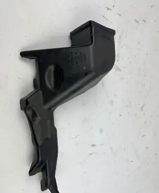 Audi Q5 SQ5 Air intake duct part 8K1819151A