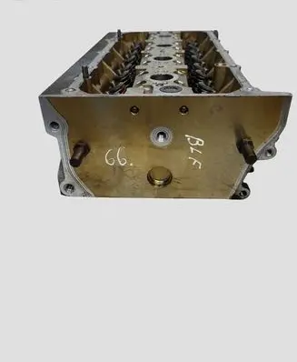 Volkswagen Golf V Engine head 03C103358S