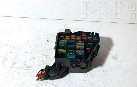 Audi A4 S4 B7 8E 8H Fuse module 0357541