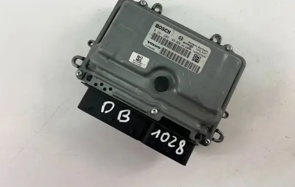 Volvo V70 Engine control unit/module ECU 31286086 0261209108