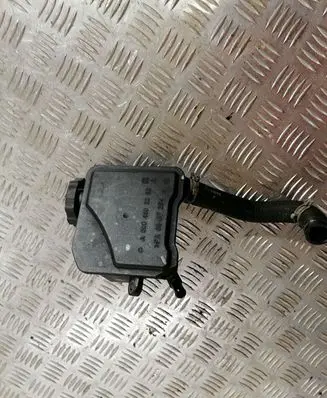Power steering fluid tank/reservoir