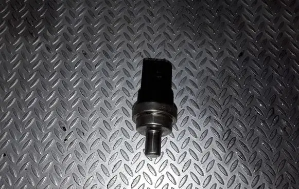 Coolant temperature sensor