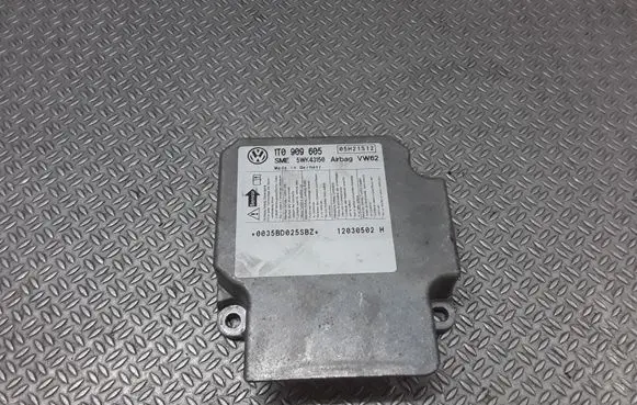 Volkswagen Touran I Airbag control unit/module 1T0909605