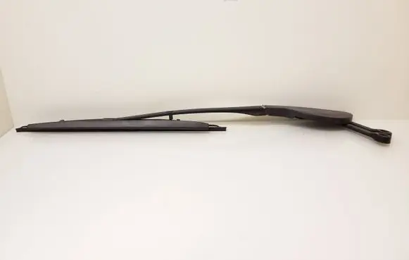 BMW 5 E39 Front wiper blade arm 8209880