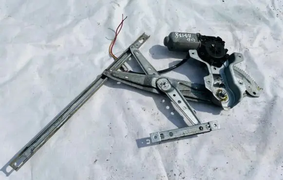 Sliding door window regulator with motor