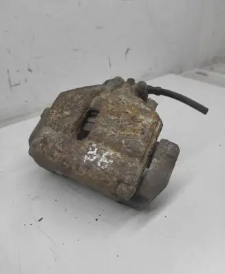 Volkswagen PASSAT B6 Front brake caliper