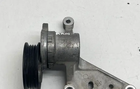 Ram 1500 Timing belt/chain tensioner 05281996AB 07922005