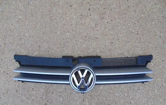 Volkswagen Golf IV Front bumper upper radiator grill 1J0853651