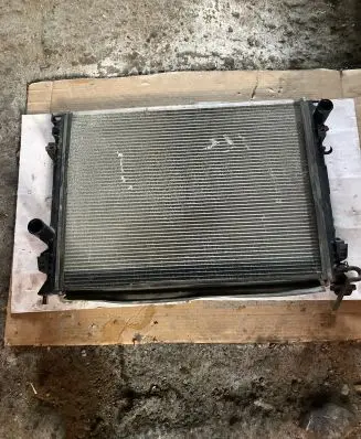 Chrysler 300 - 300C Coolant radiator 1005906 T9061145 1136C