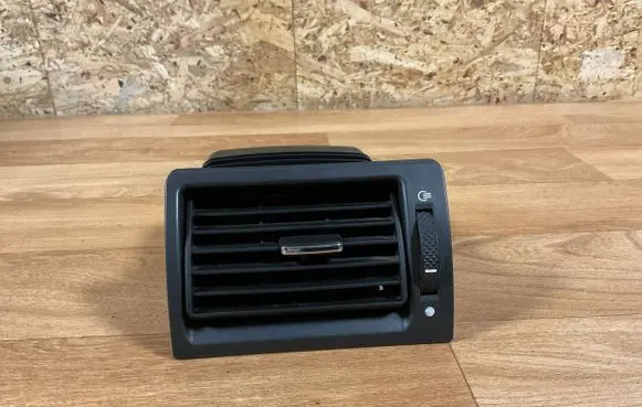 Ford Mondeo Mk III Dashboard side air vent grill/cover trim 1201470