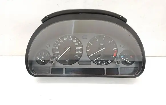 BMW 5 E39 Speedometer (instrument cluster) 8352029 8352207