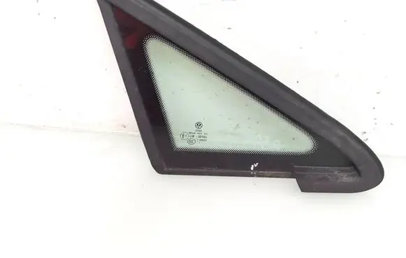 Volkswagen Golf VII Front triangle window/glass 43R001564 DOT459M535AS2 E000001