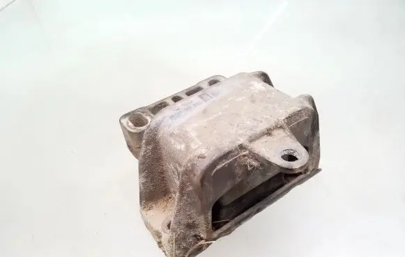 Skoda Octavia Mk1 (1U) Engine mount bracket 1J0199555AH