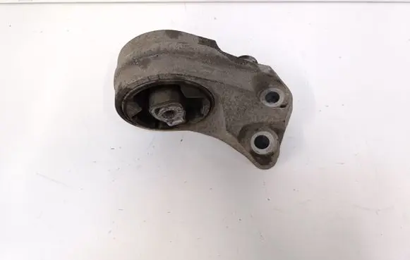 Opel Antara Engine mount bracket X01187