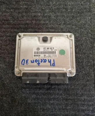 Volkswagen Phaeton Engine control unit/module 07C906018B 26SA7995 0261207018