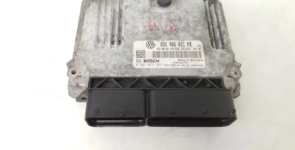 Volkswagen PASSAT B6 Engine control unit/module 03G906021PB 0281013897 1039S22795