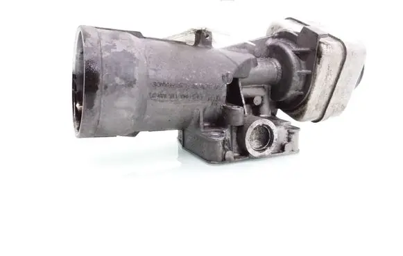 Oil filter mounting bracket