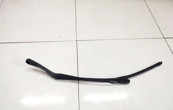 Mercedes-Benz C W203 Front wiper blade arm