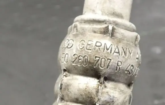 Audi A8 S8 D3 4E Air conditioning (A/C) pipe/hose 4E0260707N