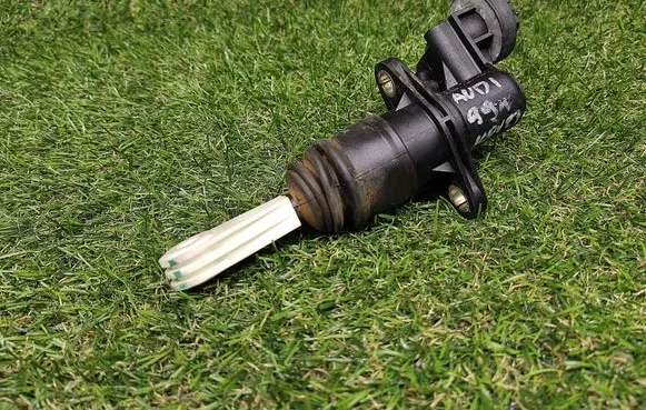 Audi A6 S6 C5 4B Clutch master cylinder 8E2721401