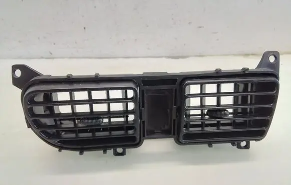 Ford Focus Dash center air vent grill