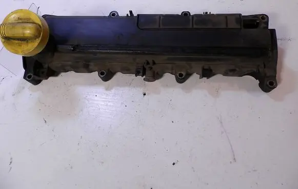 Renault Clio II Rocker cam cover 