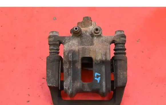 Honda CR-V Rear brake caliper 