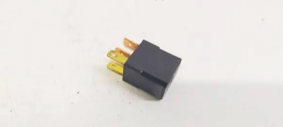 Mazda 5 Other relay ACM33221 UM4667730