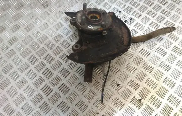 Toyota Yaris Front wheel hub