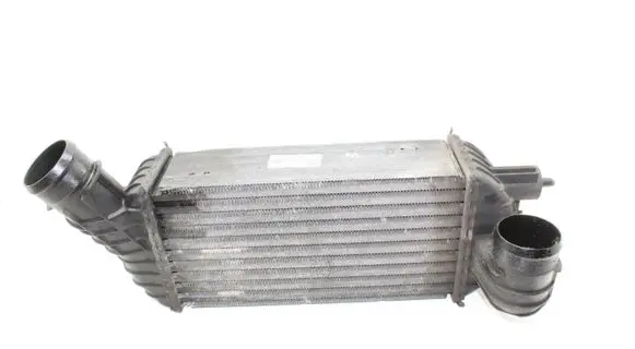 Peugeot RCZ Intercooler radiator 9674064080