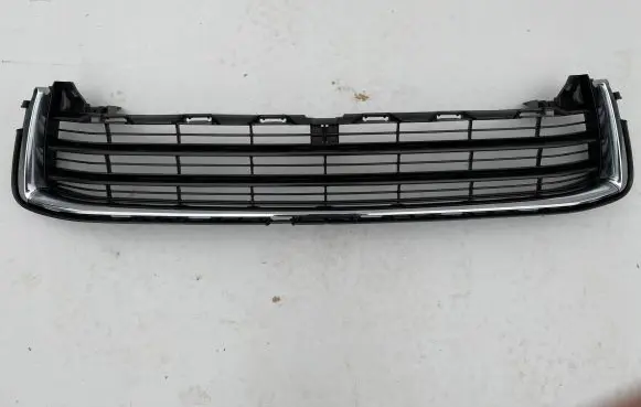 Toyota Highlander XU50 Front bumper lower grill 531120E120