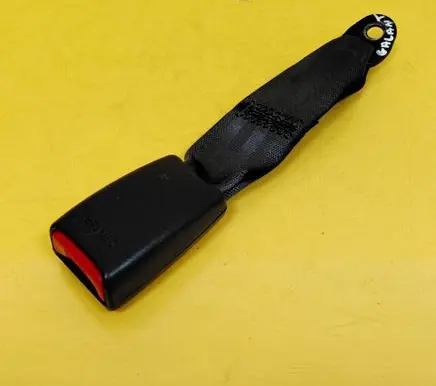 Mitsubishi Galant Middle seatbelt buckle (rear) 
