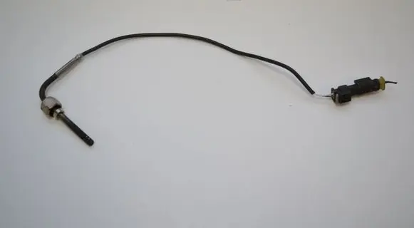 Mercedes-Benz Sprinter W906 Oil temperature sensor A0071537528