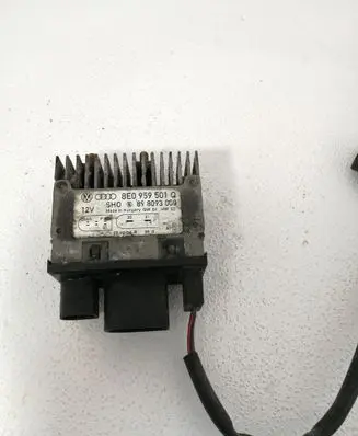 Audi A4 S4 B7 8E 8H Coolant fan relay 8E0959501Q