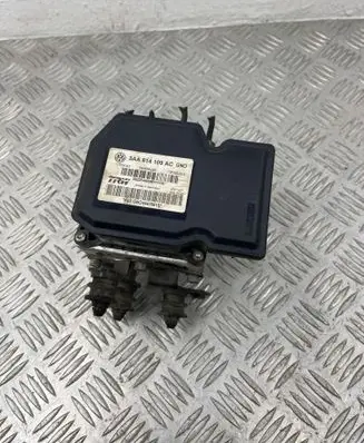 Volkswagen PASSAT B7 ABS Pump 3AA614109AC 54085622R 17654043