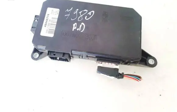 Mercedes-Benz C W203 Comfort/convenience module 46846774 144155