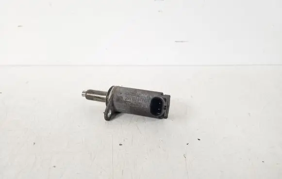 Volkswagen Multivan T5 Camshaft position sensor 06H103697C
