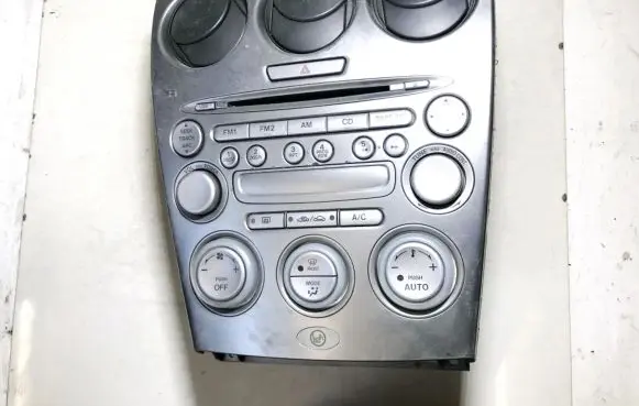 Mazda 6 Screen/display/small screen gj6j66dsxe02