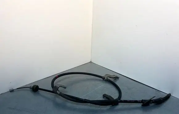 Hyundai i30 Handbrake/parking brake wiring cable 
