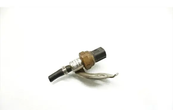 Mercedes-Benz C W205 Fuel pressure sensor A6510703981