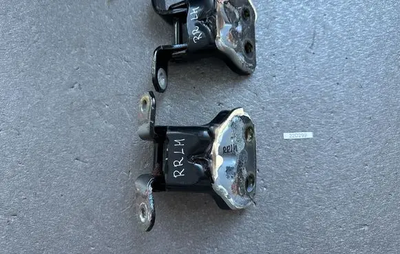 Nissan King Cab, Navara Rear door lock loop/hook striker 824013S300 8242110Y00