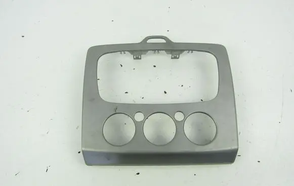 Ford Fusion Radio/GPS head unit trim 