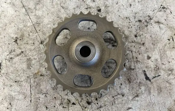 Mercedes-Benz C W204 Timing chain sprocket A6510520000