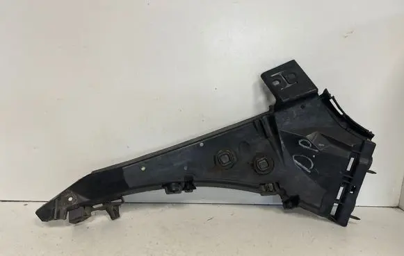 Audi Q7 4L Front bumper mounting bracket 4L0807284B