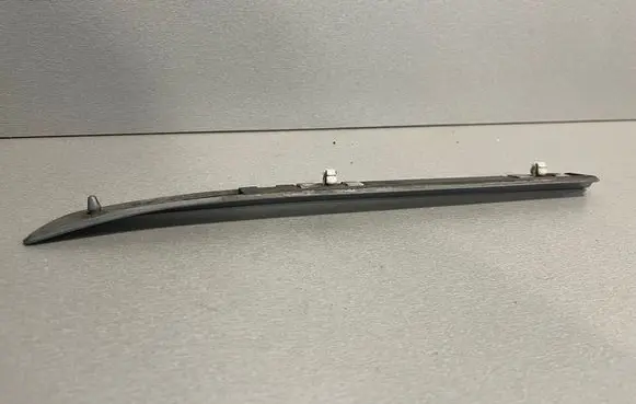 BMW 3 E46 Fender trim (molding) 8208665