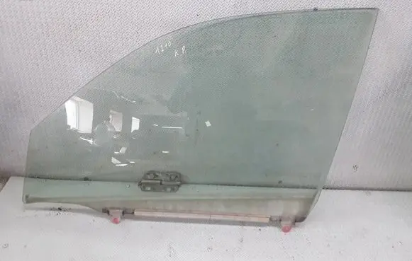 Toyota RAV 4 (XA20) Front door window glass four-door