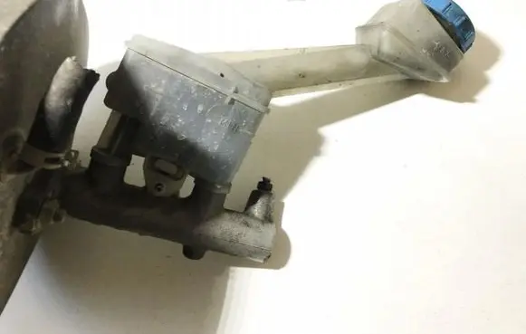 Nissan Primera Master brake cylinder