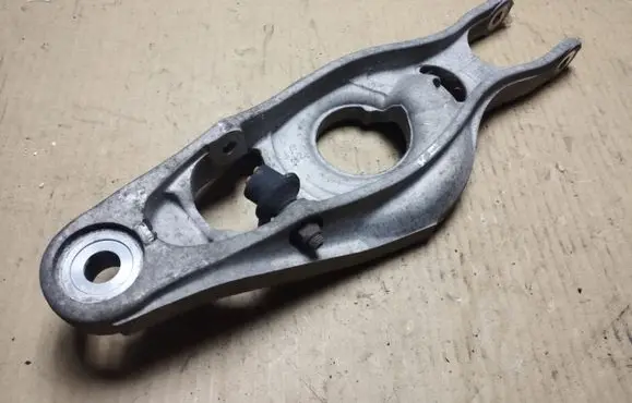 Honda Legend Rear control arm 52350SJA000