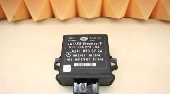 Mercedes-Benz CLS C219 Light module LCM 2118708726 A2118708726